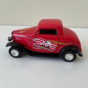 1932 FORD COUPE CLASSIC TEAM DIE CAST CAR 4.75"